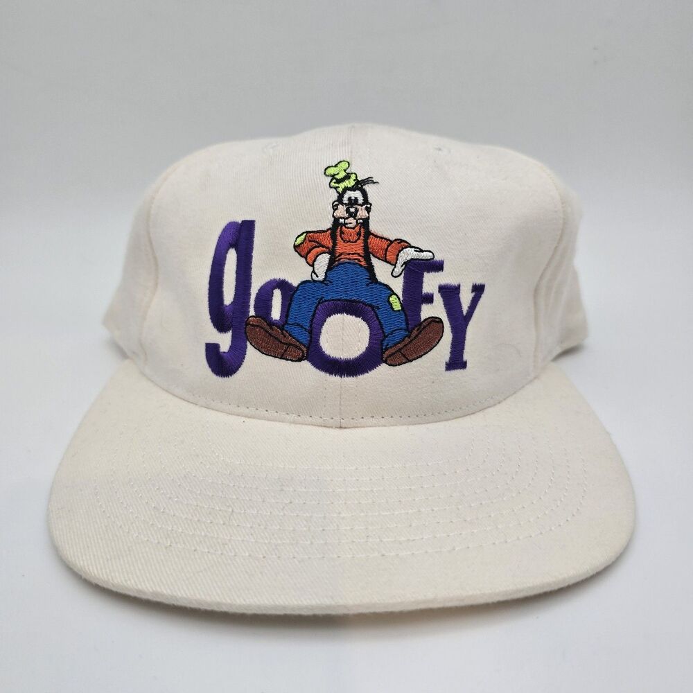Vintage Goofy The Disney Store Embroidered Adult Snapback Hat White Purple Cap